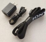 کیت آداپتور اصلی Sony AC-UUD12 همراه بند شانه‌ای – مناسب دوربین‌های سری Alpha