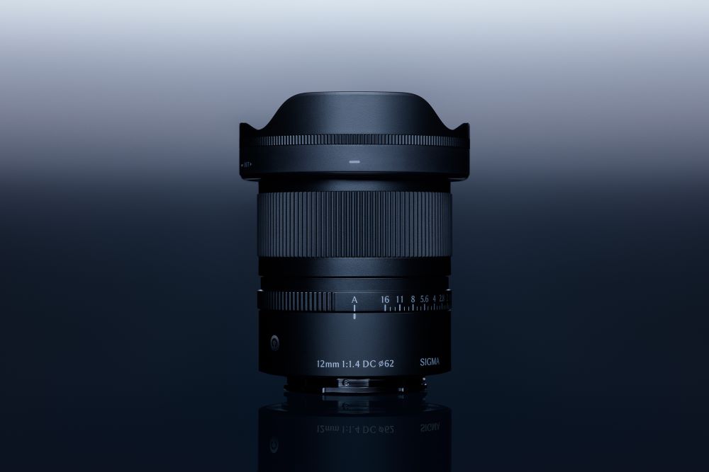 لنز سیگما Sigma 12mm f/1.4 DC Contemporary