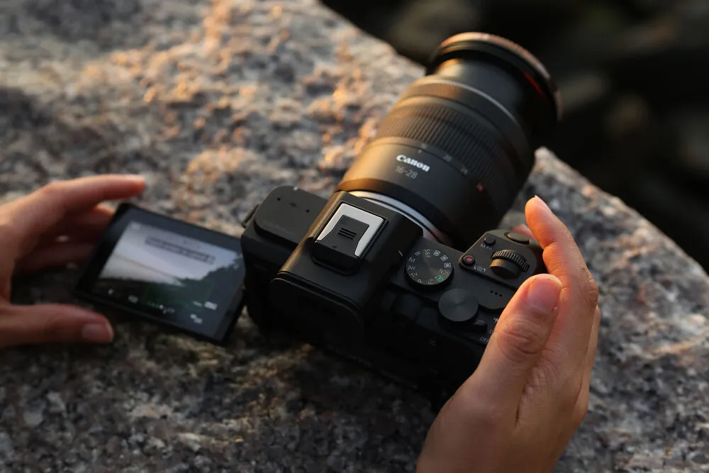 دوربین بدون آینه کانن Canon EOS R8 Mark II Mirrorless Camera (بدنه)